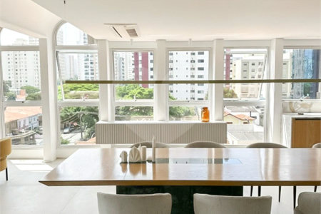 Apartamento à venda com 4 suítes em Vila Cordeiro, São Paulo, SP