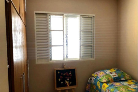 Sobrado à venda com 4 quartos, sendo 2 suítes, em Jardim Campo Limpo, São Paulo, SP