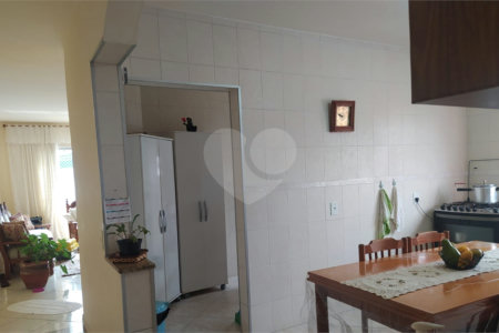Casa à venda com 4 quartos, sendo 3 suítes, em Chácara Santo Antônio (zona Leste), São Paulo, SP