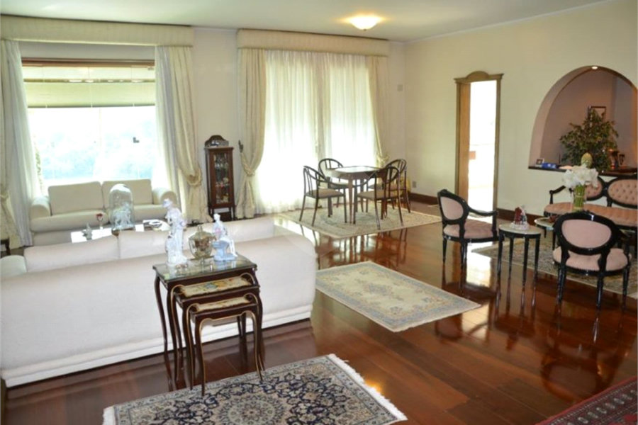Casa à venda com 8 quartos, sendo 5 suítes, em Serra da Cantareira, Mairiporã, SP