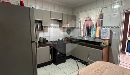 Casa à venda com 3 quartos em Vila Junqueira, São Roque, SP