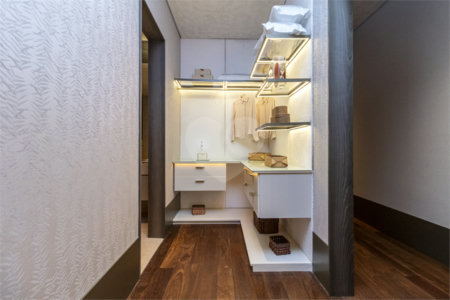 Apartamento à venda com 4 suítes em Jardim Guedala, São Paulo, SP
