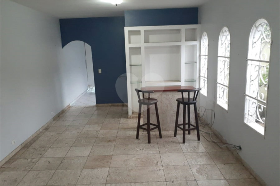 Sobrado à venda com 4 quartos, sendo 2 suítes, em Tremembé, São Paulo, SP
