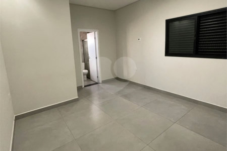 Casa à venda com 3 quartos, sendo 1 suíte, no condomínio Helena Maria, Sorocaba - SP