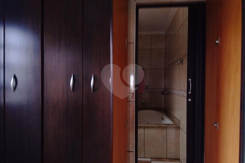 Casa à venda com 4 quartos, sendo 2 suítes, em Jardim Vila Galvão, Guarulhos, SP