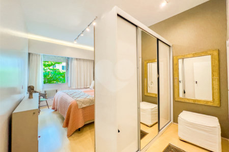 Apartamento à venda com 4 quartos, sendo 1 suíte, em Copacabana, Rio de Janeiro, RJ