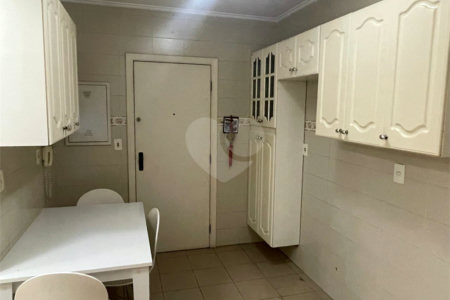Apartamento à venda com 3 quartos, sendo 1 suíte, em Morumbi, São Paulo, SP