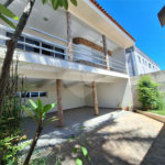 Casa à venda ou para alugar com 4 quartos, sendo 2 suítes,  em Santa Rosa, Vinhedo, SP