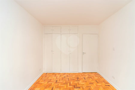Apartamento à venda com 3 quartos, sendo 1 suíte, em Itaim Bibi, São Paulo, SP