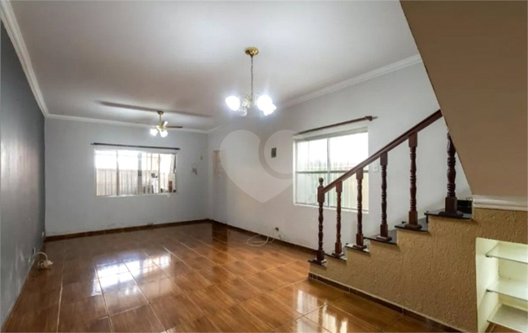 Casa à venda com 5 quartos, sendo 1 suíte, em Vila Rosália, Guarulhos, SP