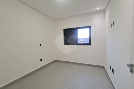 Casa à venda com 3 quartos, sendo 1 suíte, no condomínio Reserva Ipanema I, Sorocaba - SP