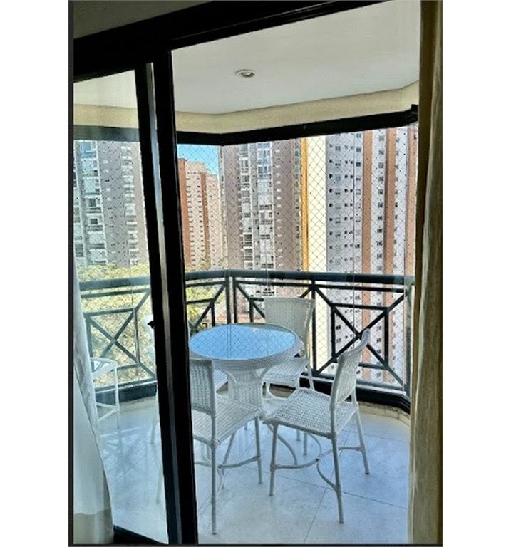 Apartamento à venda com 3 suítes em Vila Andrade, São Paulo, SP