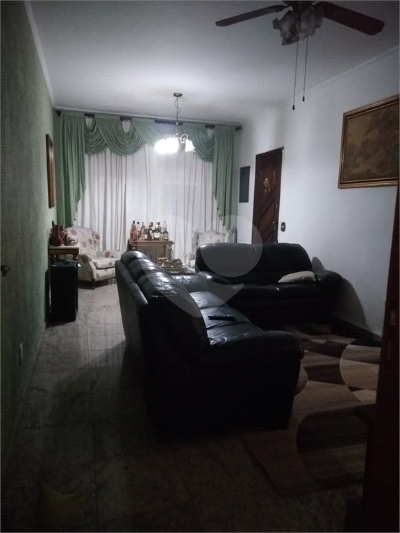 Sobrado à venda com 3 quartos, sendo 1 suíte, em Chora Menino, São Paulo, SP