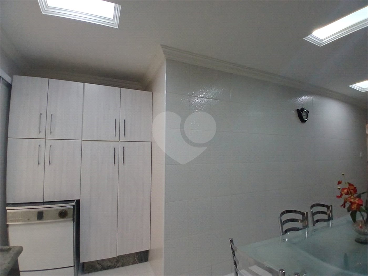 Casa à venda com 3 quartos, sendo 1 suíte,  em Esplanada Mendes Moraes, São Roque, SP