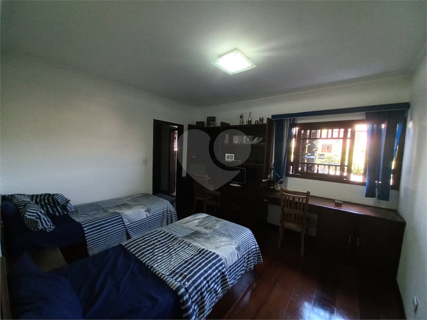 Casa à venda com 4 suítes no condomínio Aruã, Mogi das Cruzes - SP