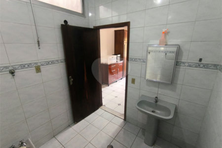 Casa à venda com 5 quartos, sendo 2 suítes, em Jardim Umarizal, São Paulo, SP