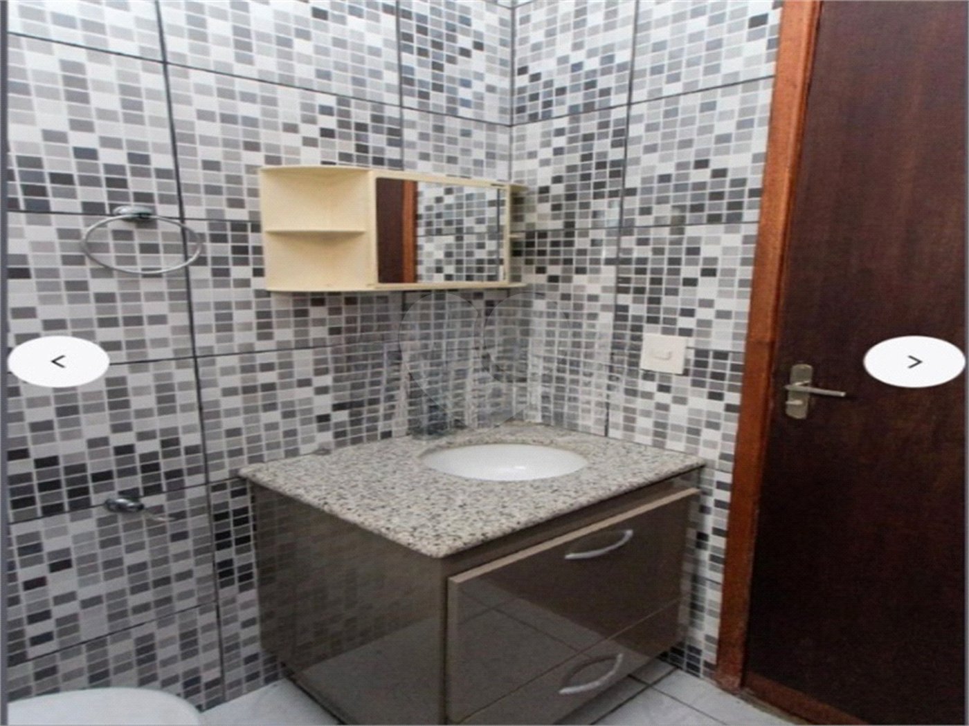 Casa Térrea à venda com 3 quartos, sendo 2 suítes, em Horto, São Paulo, SP