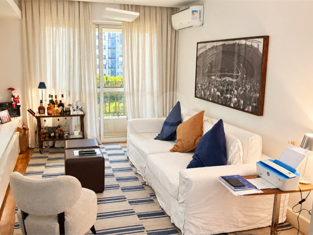 Apartamento à venda com 2 quartos, sendo 1 suíte,  em Brooklin, São Paulo, SP