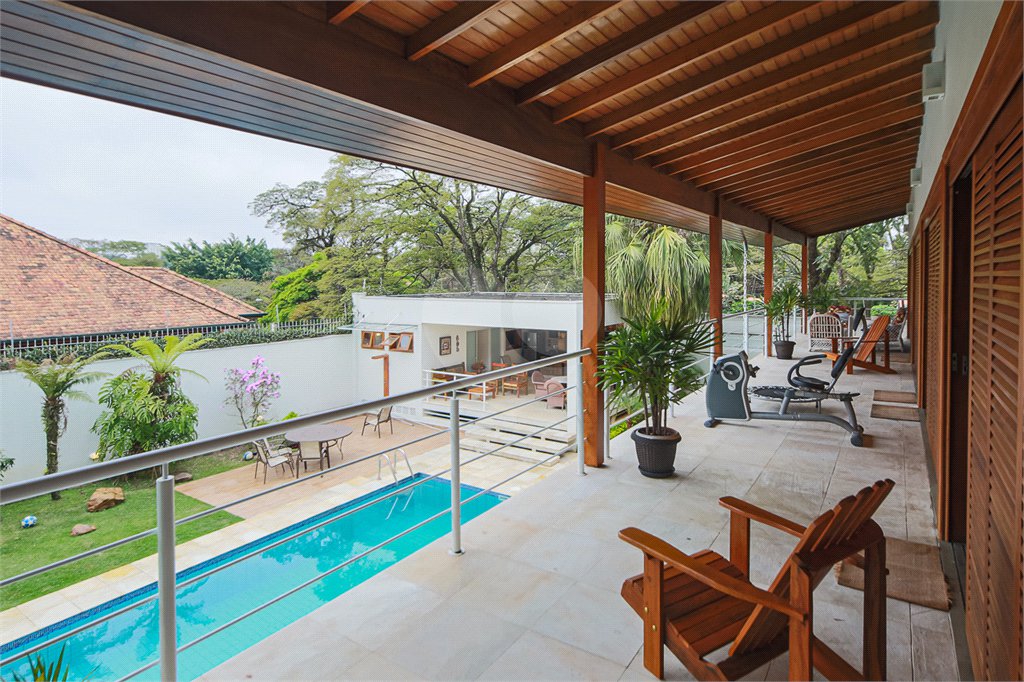 Casa à venda com 6 suítes em Jardim Cordeiro, São Paulo, SP