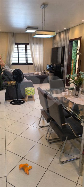Sobrado à venda com 3 quartos, sendo 1 suíte, em Jardim Taboão, São Paulo, SP