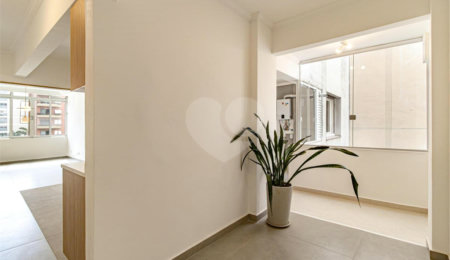 Apartamento à venda com 3 quartos, sendo 1 suíte, em Itaim Bibi, São Paulo, SP