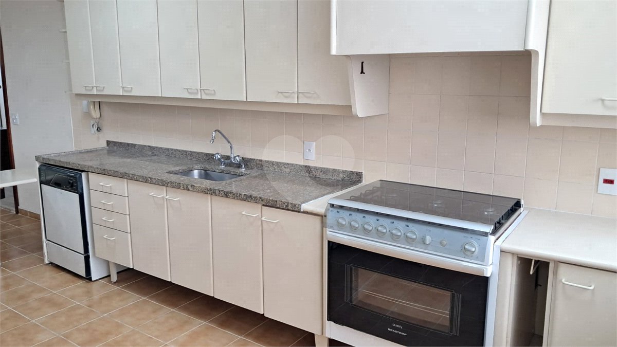 Apartamento para alugar com 4 quartos, sendo 3 suítes, em Santo Amaro, São Paulo, SP