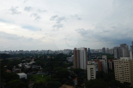 Apartamento à venda com 4 suítes em Moema, São Paulo, SP