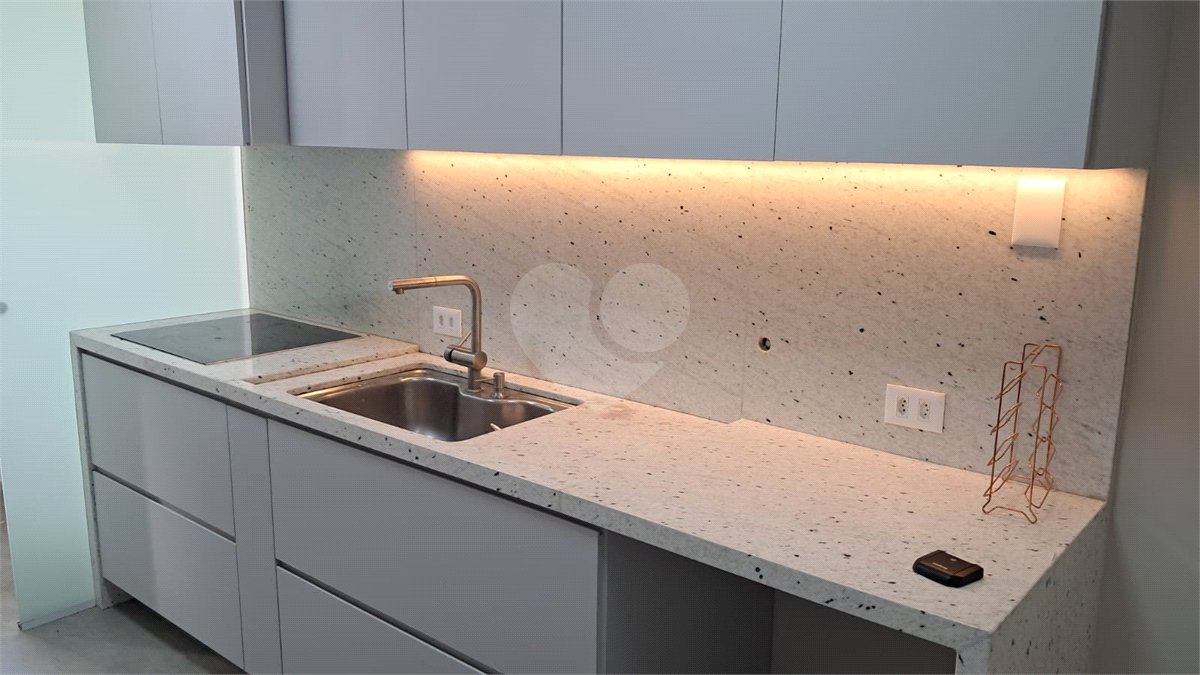 Apartamento para alugar com 3 quartos, sendo 2 suítes, em Jardim Marajoara, São Paulo, SP