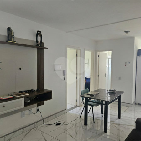 Apartamento à venda com 2 quartos em Sítios Frutal, Valinhos, SP