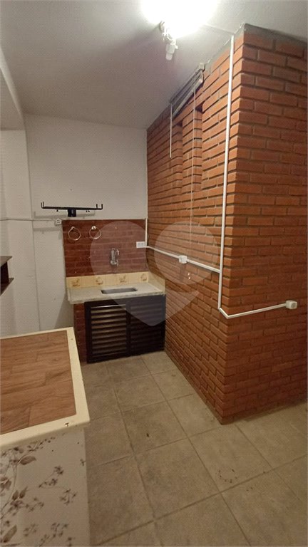 Sobrado à venda com 5 quartos, sendo 2 suítes,  em Parque Continental, São Paulo, SP