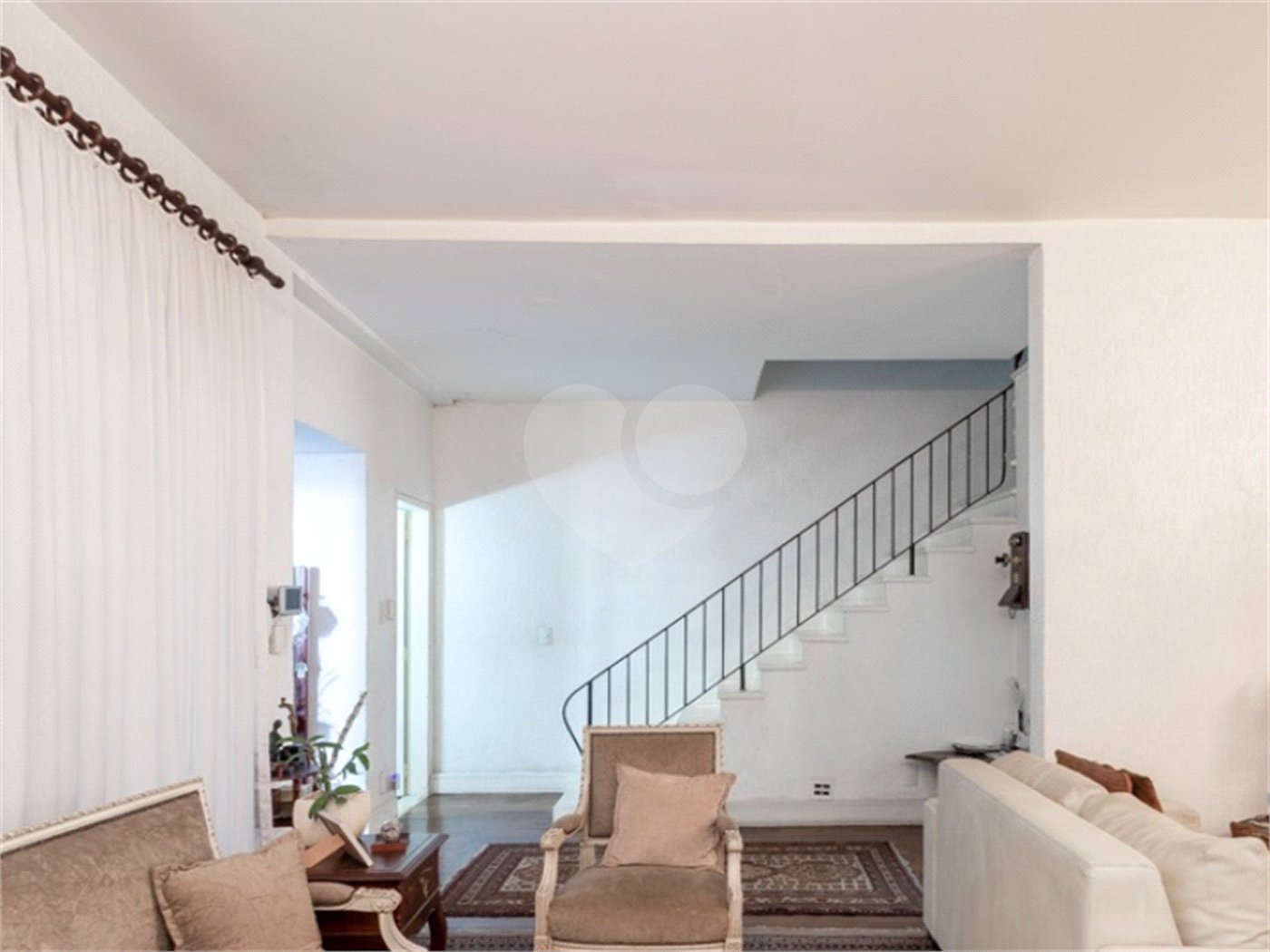 Casa à venda com 3 quartos, sendo 1 suíte,  em Pinheiros, São Paulo, SP