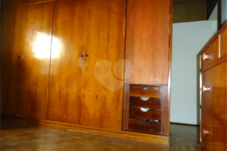 Sobrado à venda com 4 quartos em Santa Teresinha, São Paulo, SP