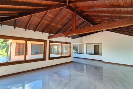 Casa à venda com 8 quartos, sendo 7 suítes, em Ferradura, Armação dos Búzios, RJ