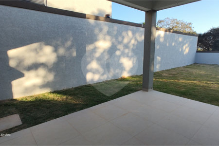 Casa à venda com 3 suítes no condomínio Reserva Ybyra, Atibaia - SP