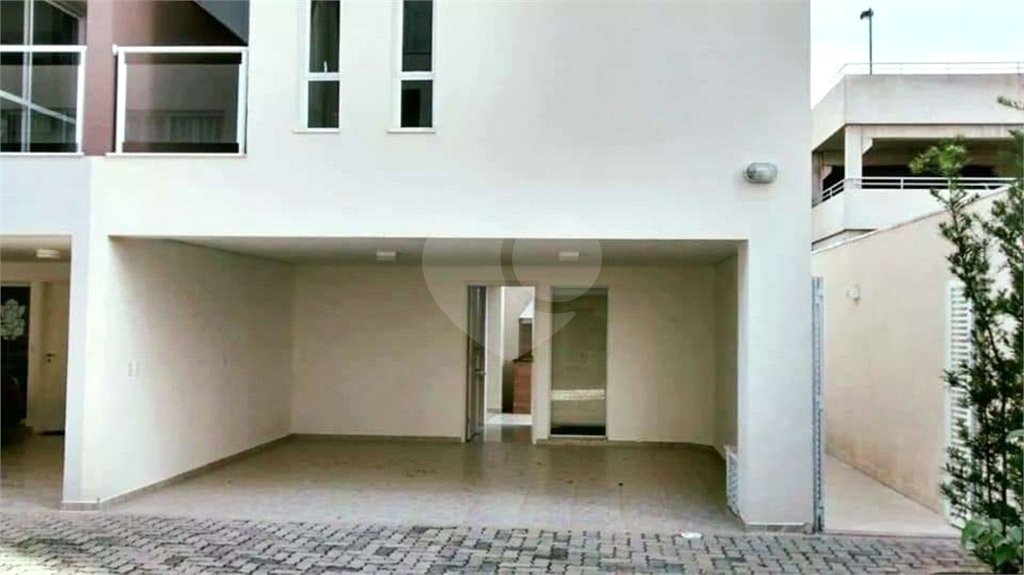 Casa à venda com 3 quartos, sendo 1 suíte, no condomínio Firenze, Sorocaba - SP