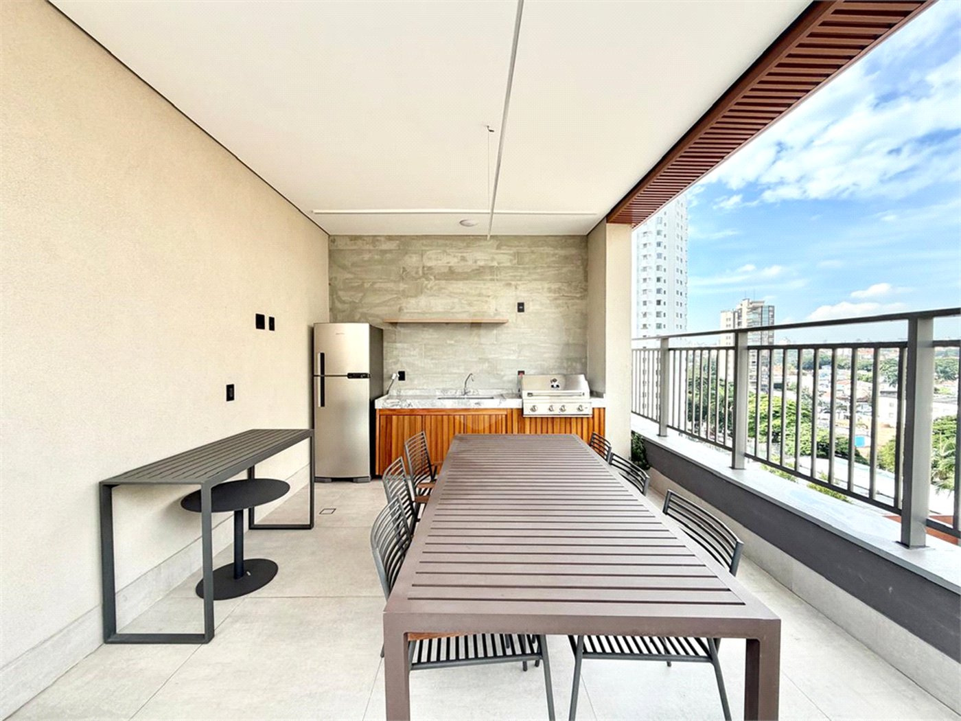 Apartamento à venda com 3 suítes em Campo Belo, São Paulo, SP