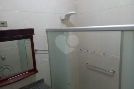 Casa com 147m² , 2 dormitórios , sendo 1 suíte , 2 vagas , à venda , no Parque das Nações , em Santo André.
