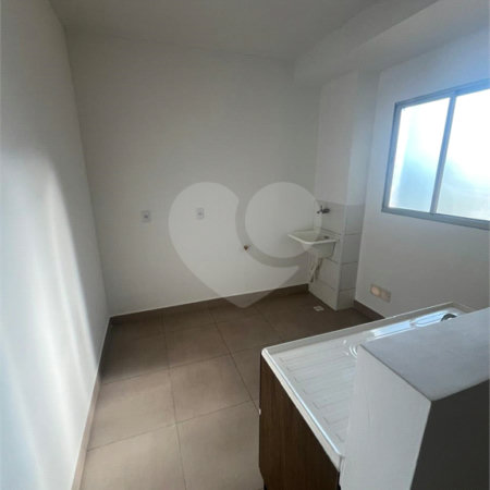 Apartamento à venda com 2 quartos em Residencial Parque Laguna, Salto, SP