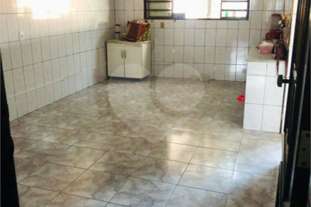 Casa à venda com 4 quartos, sendo 2 suítes,  em Vila Paulista, Mogi das Cruzes, SP