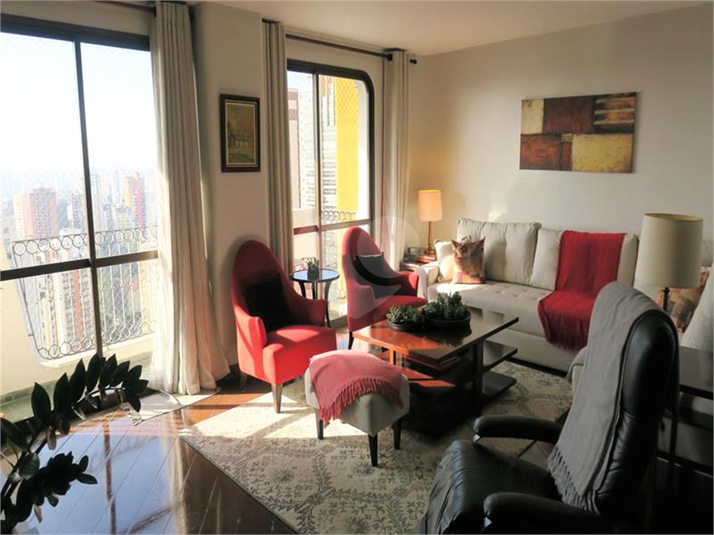 Apartamento à venda com 4 quartos, sendo 2 suítes,  em Vila Suzana, São Paulo, SP
