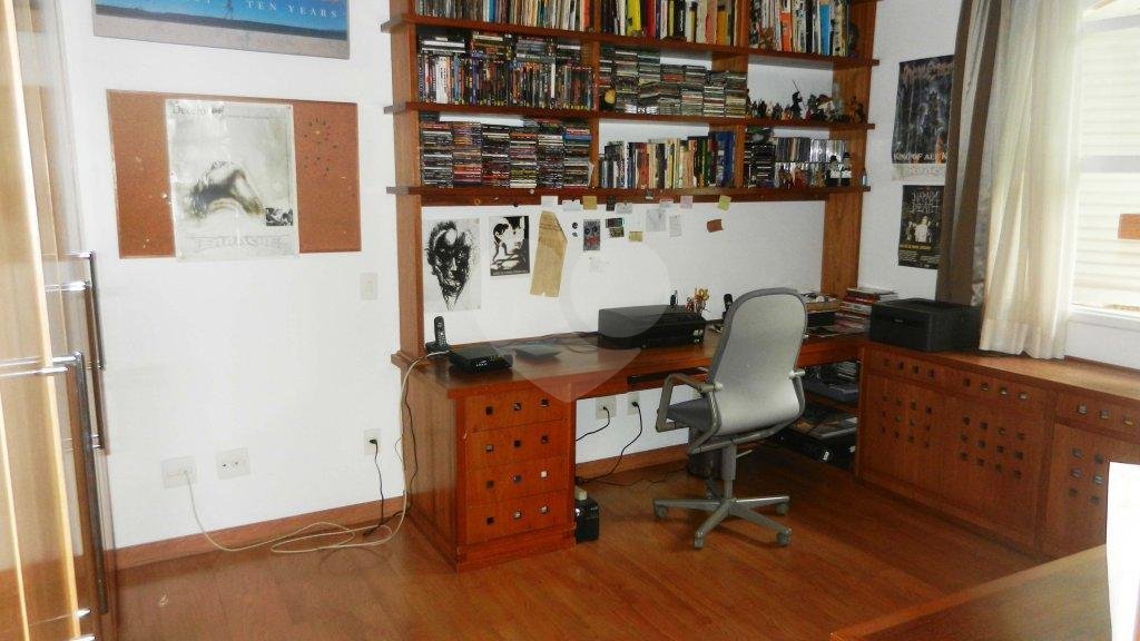 Casa Térrea à venda com 4 suítes em Alto da Boa Vista, São Paulo, SP
