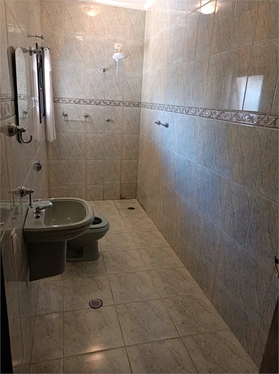 Sobrado à venda com 5 quartos, sendo 4 suítes,  em Rolinópolis, São Paulo, SP