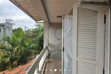 Casa à venda com 4 quartos, sendo 3 suítes,  em Vila Rosália, Guarulhos, SP