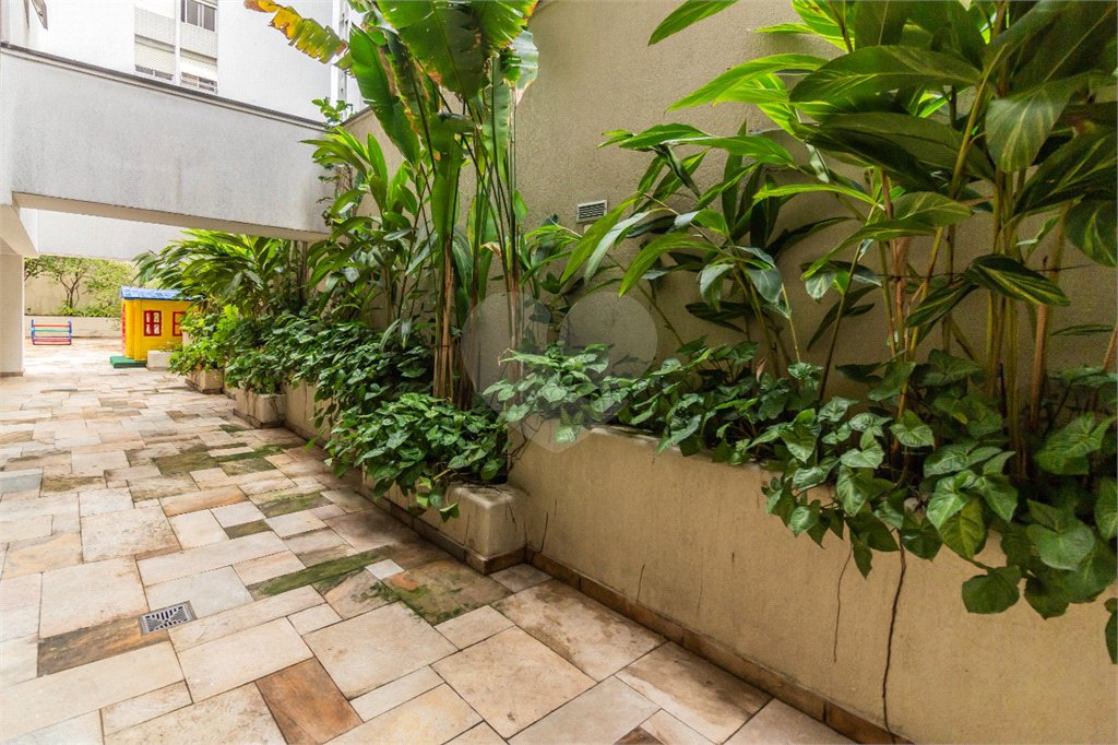 Apartamento à venda com 3 quartos, sendo 1 suíte,  em Paraíso, São Paulo, SP