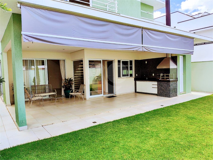 Casa à venda com 3 suítes no condomínio Colinas do Sol, Sorocaba - SP