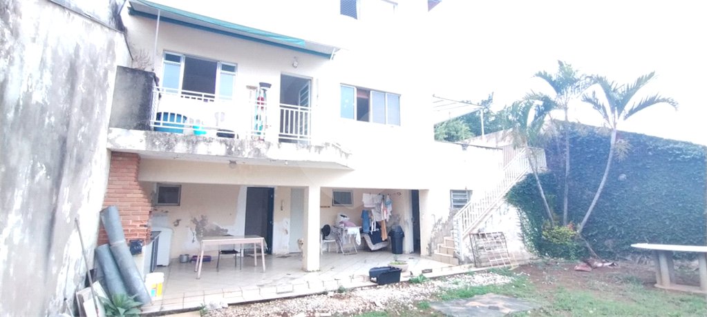 Casa à venda com 4 quartos, sendo 1 suíte, em Jardim Guadalajara, Sorocaba, SP