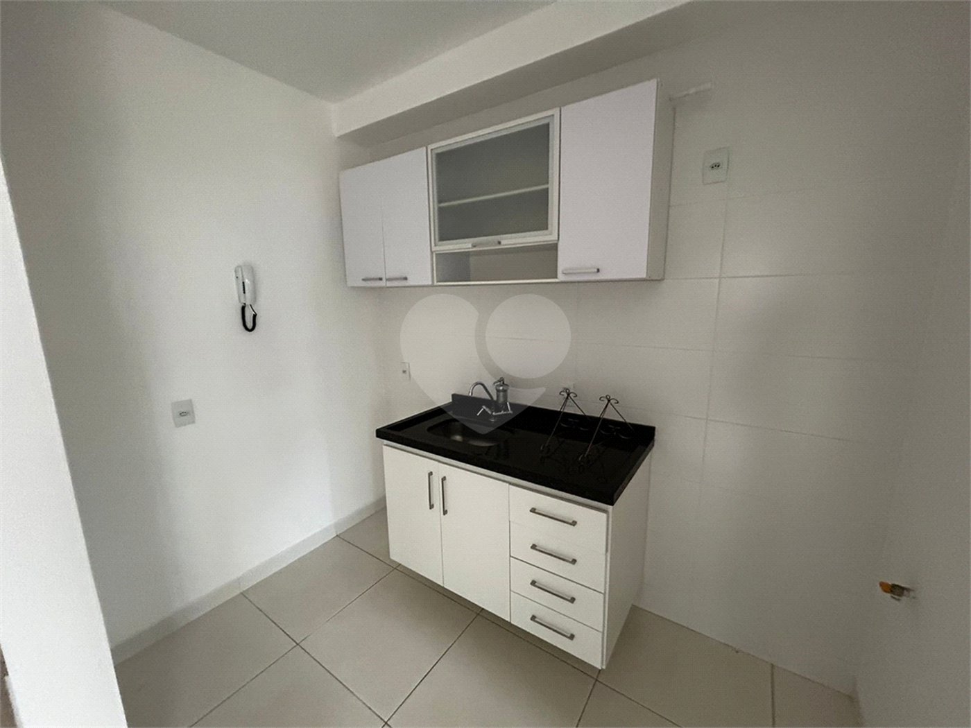 Apartamento à venda com 2 quartos, sendo 1 suíte,  em Vila Aparecida, Itapetininga, SP