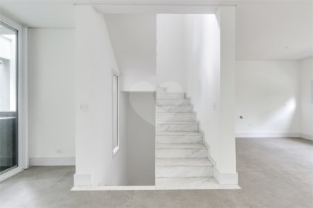 Casa à venda com 4 suítes no condomínio Venezia, São Paulo - SP