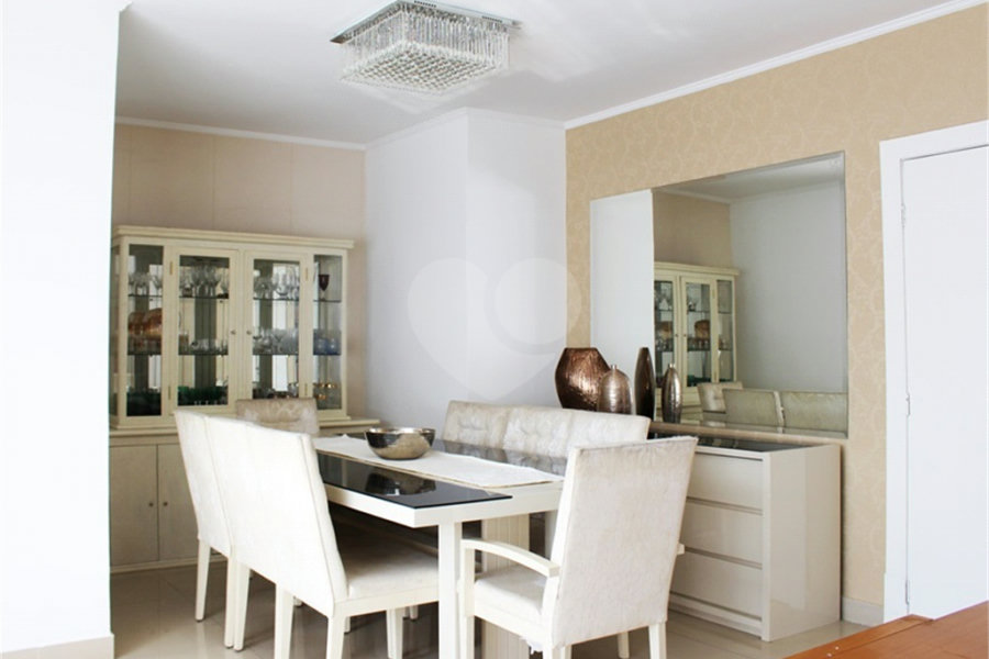 Casa Térrea à venda com 3 quartos, sendo 2 suítes,  em Vila Galvão, Guarulhos, SP