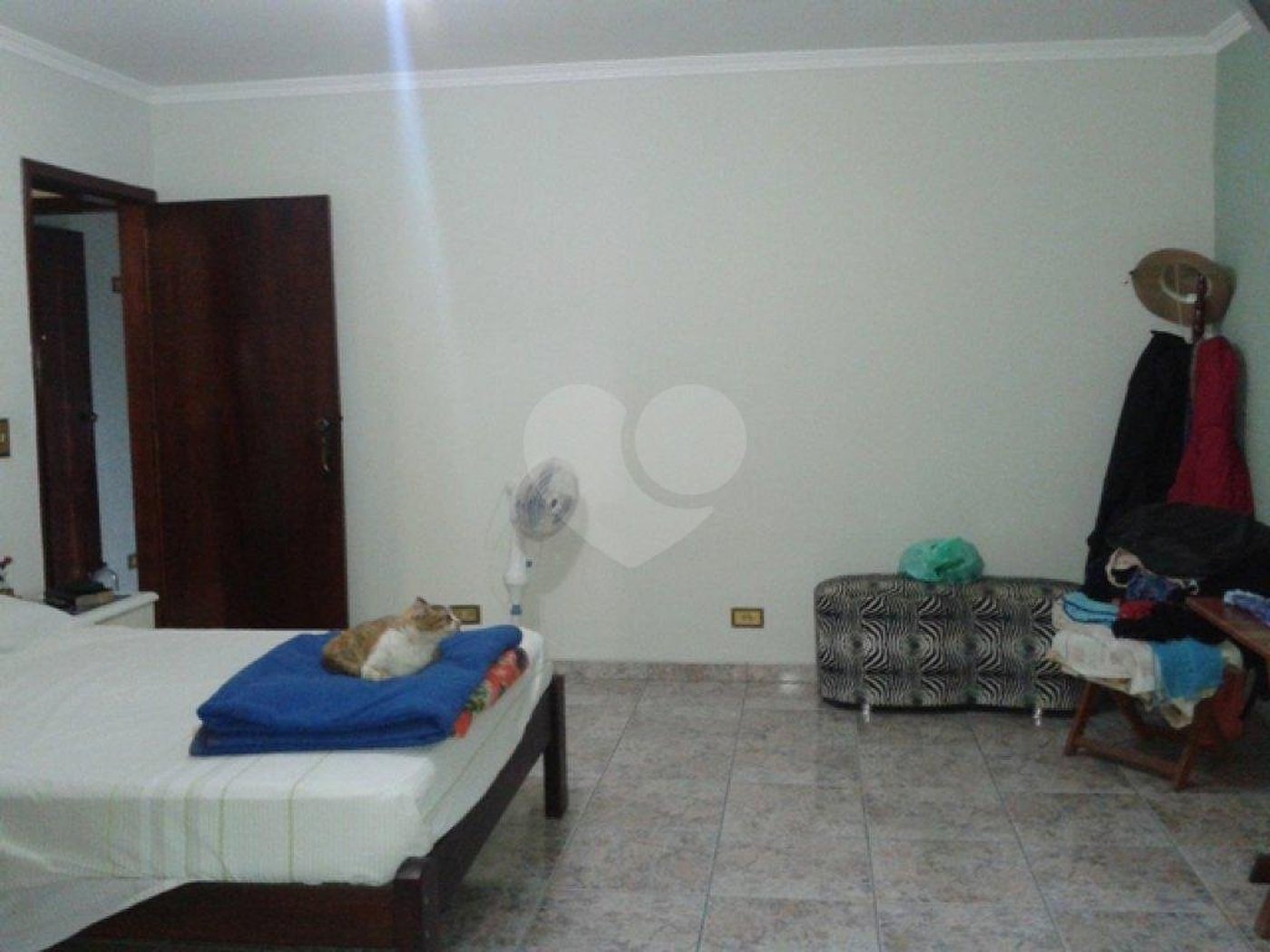 Sobrado à venda com 3 quartos, sendo 1 suíte, em Tremembé, São Paulo, SP